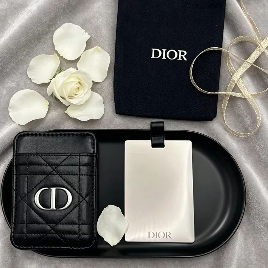 Сумка Dior Dior's Bag, многофу – обзор и цена Perfume Fine Fragrance